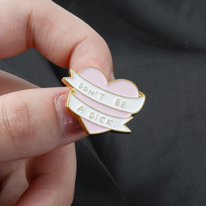 Coeur rose amour Ne pas être une bite épingles en émail broches vêtements sac à dos revers Badges bijoux accessoires pour cadeau unisexe - Product Image 4