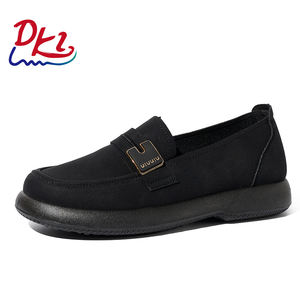 Vente en gros de mocassins Bairuilun larges pour femmes chaussures plates sans lacet décontractées mocassins confortables pour femmes mocassins habillés - Product Image 1