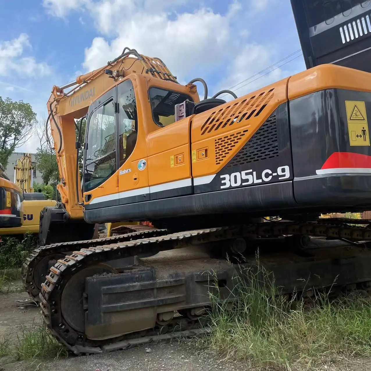 Excavatrice hyundai 305 d'occasion Vente à chaud excavatrice coréenne originale sur chenilles moderne 305 avec 30 tonnes de faibles heures de travail et haut-p