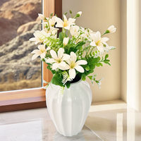Bouquet de camélia à têtes multiples fait à la main fleurs artificielles à feuilles persistantes pour l'obtention du diplôme fête des mères Halloween saint valentin