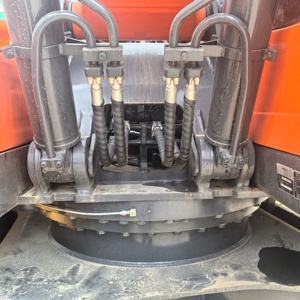 Excavadora Doosan DX300LC-9C Naranja, Equipo de Construcción de Uso Pesado - Product Image 6