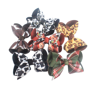 Venta al por mayor de 5 pulgadas personalizable Impresión de lazos leopardo fútbol juguete S <span class=keywords><strong>Tory</strong></span> niña pinzas de pelo para niñas - Product Image 1