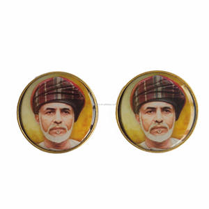 Distintivo Metallico del Re dell'Oman Sultan Qaboos Bin Said, Spilla per la Festa Nazionale dell'Oman, Souvenir - Product Image 3