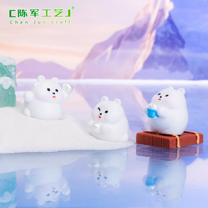 Bestseller Chunjun: Adorabile Orsetto Bianco Giocattolo con Paesaggio Glaciale, Accessori Decorativi Fai-da-Te, Mini Ornamento - Product Image 3
