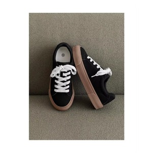 Zapatillas Clásicas de Lona de Caña Baja para Skate, Zapatos para Caminar al Aire Libre, Superficie de Gamuza Negra Mate, Suela Gruesa Resistente al Desgaste, Zapatos de Plataforma - Product Image 4