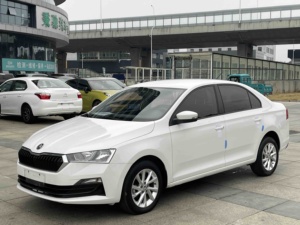 <span class=keywords><strong>Skoda</strong></span> Rapid <span class=keywords><strong>2020</strong></span> 1.5L Automatica Standard Berlina LHD Usata Benzina per Esportazione - Product Image 1