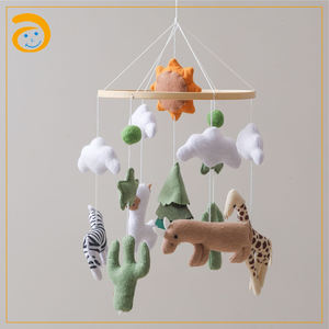 Móvil de Fieltro de Unicornio Adorable de Alta Calidad, Decoración Interior Única para Mejorar la Estimulación Visual del Bebé - Product Image 2