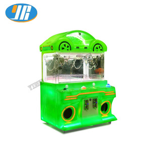 Mini máquina de juego de plástico que funciona con monedas PARA 2 JUGADORES, garra de planeta de la suerte con <span class=keywords><strong>probabilidad</strong></span> de premio controlable para niños, tipo empujador de monedas - Product Image 6