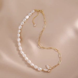 Collar de Perlas de Agua Dulce Barrocas Naturales con Diseño de Mariposa para Mujer, Estilo Lujoso y Moderno, Cadena de Clavícula con Cuentas Finas - Product Image 2