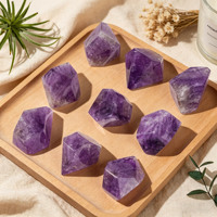 Vente en gros d'améthyste naturelle de forme libre, pierre de cristal polie et façonnée pour la guérison, la méditation et la décoration intérieure