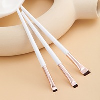 Ensemble de 3 pinceaux de maquillage pour fard à paupières ultra-mince, eyeliner à tête oblique et pinceau de contour des sourcils pour l'application d'ombres à paupières