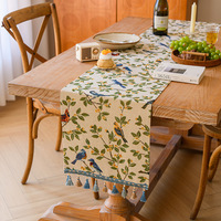WML032 Prix de gros personnalisé INS Chemin de table long en coton et lin, style rustique, motif floral frais, avec pompons, pour café