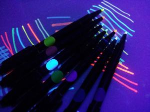 Offre Spéciale : Bloc-notes et Stylo UV Invisibles Fluorescents, Impression Flexo Anti-contrefaçon Incolore, Durables et Pratiques - Product Image 3