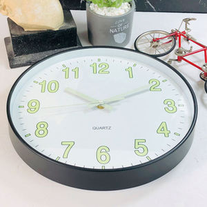<span class=keywords><strong>Horloge</strong></span> <span class=keywords><strong>murale</strong></span> analogique décorative de 12 pouces, design minimaliste, design rond et Antique, en plastique, grande <span class=keywords><strong>horloge</strong></span> <span class=keywords><strong>murale</strong></span> lumineuse - Product Image 6