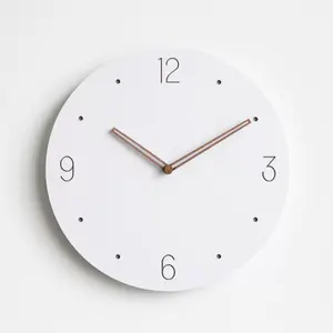 Минималистичные настенные часы из МДФ в Корейском стиле, современные круглые простые часы с индивидуальным логотипом, 12 дюймов, белый цвет