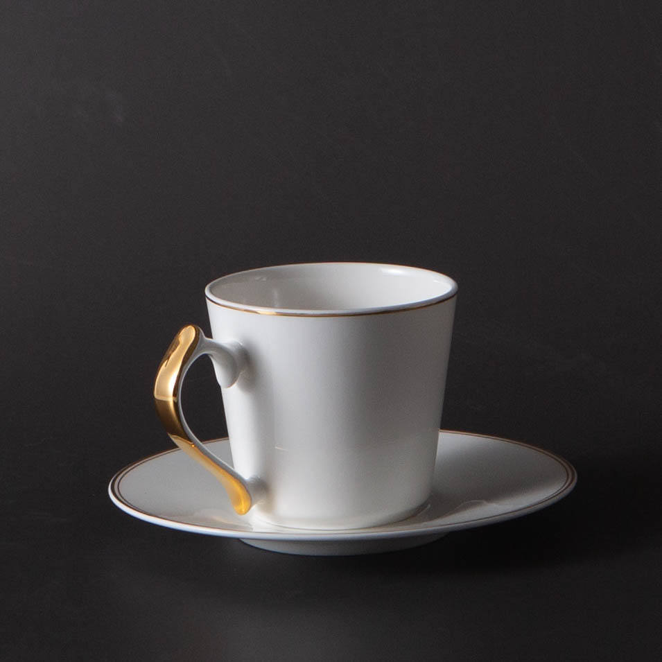 Tea cup with saucer