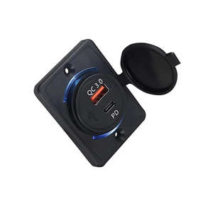 Cargador de Coche Resistente al Fuego con 3 Puertos, Doble PD Tipo-C y USB QC 3.0 de 20W para Teléfonos Móviles, Accesorios para Autobuses y Camiones - Product Image 1