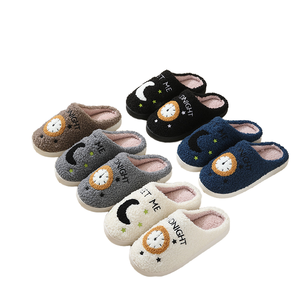 <span class=keywords><strong>2024</strong></span> nuevas zapatillas de algodón de invierno transfronterizas para hombres y mujeres, Zapatillas de casa para parejas, diseño de reloj de Luna, zapatillas de interior cálidas - Product Image 1