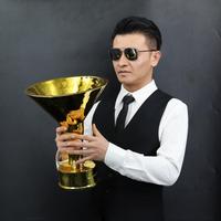 Trofeo de Fútbol Personalizado en Oro, Copa de Campeón Estilo Italiano, Diseño de Embudo, Base de Metal Pulido, Premio Deportivo para Ganadores