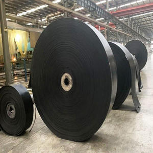 Bande transporteuse à crampons en caoutchouc bleu de qualité supérieure et durable pour l'exploitation minière, idéale pour les carrières minières, en vente - Product Image 3