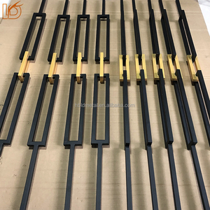 Tấm chắn hình chữ nhật mỏng đôi 1/2'*44' trong nhà với lan can cầu thang sắt nghệ thuật hình mắt cáo mạ vàng - Product Image 4