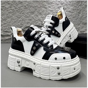 Nouvelles chaussures décontractées pour hommes, tendance mode outdoor, chaussures de sport et de skateboard, chaussures tendance à semelle épaisse pour hommes, augmentant la taille - Product Image 1