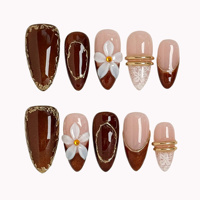 Ongles à presser Meila en acrylique brun, motif fleur 3D blanche, dentelle dorée, forme amande, certifiés CE, personnalisables pour salons de manucure et fournisseurs de spas