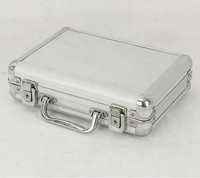 Boîtier de rangement compact en aluminium personnalisable OEM/ODM, mallette de transport pour outils avec mousse prédécoupée, protection robuste, logo personnalisé
