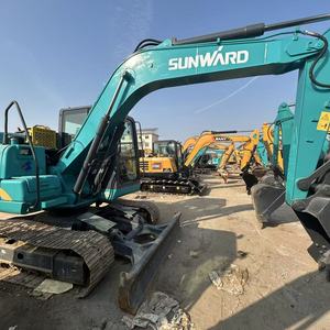 Excavatrice Sunward Swe90E avec une masse opérationnelle de 9 tonnes, composants principaux incluant moteur, boîte de vitesses, pompe, roulement - Product Image 1