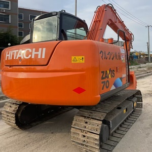 Excavatrice sur chenilles hydraulique Hitachi ZX70-5A d'occasion, idéale pour la construction, compatible avec les mini-excavatrices Hitachi ZX70, ZX75, ZX120, ZX200 d'occasion - Product Image 5