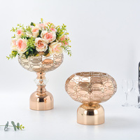 Accessoires de mariage Vase sphérique plaqué or Décoration de table Support de fleurs en métal Centres de table pour mariage