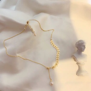 Collier pendentif en perle d'eau douce enveloppé d'or 14 carats Guiye Maisui Feuille d'érable Chaîne de clavicule réglable Chaînes à la mode Collier - Product Image 2