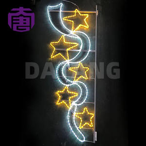 Lumières LED 2D à motif étoile de haute qualité IP65 pour extérieur, avec couleur personnalisable et installation facile pour les poteaux de rue de Noël - Product Image 4