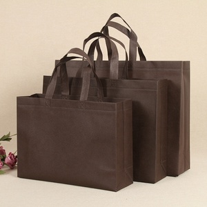 Sac fourre-tout non tissé avec logo personnalisé couleur vêtements T-shirt stockage sac fourre-tout emballage cadeau sacs en tissu - Product Image 2