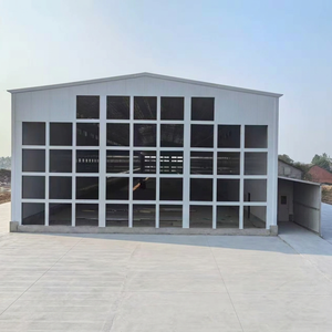 Gallinero Prefabricado Moderno con Estructura de Acero y Ventilación Tipo Túnel, con Cortina Húmeda para Refrigeración de Pollos - Product Image 1