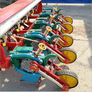 Plantador de maíz suspendido, tractor de cuatro ruedas con aplicador de fertilizante - Product Image 3