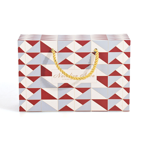 Reusable Boutique Handmade Custom Design Magnetic Closure Box Folding Magnetic Shoe Box With Handle - Product Image 3