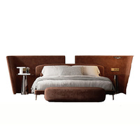 Lit double en velours avec tête de lit large, style minimaliste italien, design de luxe pour villa, chambre principale, lit rembourré doux