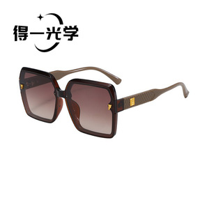 Square <b>Sunglasses</b> Black PC Frame UV400 Women Fashion - Product Image 4