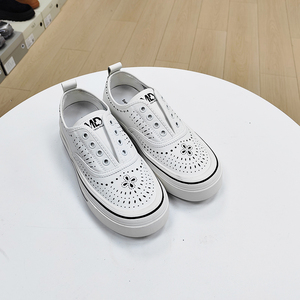Zapatos de Mujer Perforados, Transpirables, Casuales, de Verano, Antideslizantes, con Suela de Goma, Tallas 35-40, Blancos, Logotipo Personalizado OEM, Venta al Por Mayor - Product Image 2