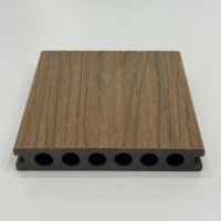 Tarima de Exterior Impermeable de Coextrusión Europea, Tarima Hueca de WPC, Tarima Compuesta para Uso en Exteriores, Tarima de Madera Plástica Cepillada