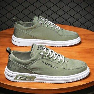 Scarpe da <span class=keywords><strong>uomo</strong></span> alla moda con bordo traspirante in tela di seta di <span class=keywords><strong>ghiaccio</strong></span> con suola morbida in PU allacciate versatili per sport Casual antiscivolo - Product Image 1