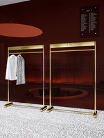 Portant à Vêtements en Métal Luxe avec Logo Personnalisé, Présentoir de Vêtements en Acier Inoxydable Doré pour Boutique