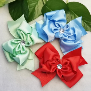 Flor de cinta de grogrén apilada de 4,5 pulgadas de Color liso hecho a medida con lazo de pelo de diamantes de imitación con pinza de cocodrilo para niñas estudiantes - Product Image 4