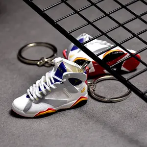 Promotionele Schattige Pvc Rubber 3d Mini Sneaker Shoesyeezy Air Jordan6 Basketbal Schoen Sneaker Sleutelhanger Met Sleutelhanger