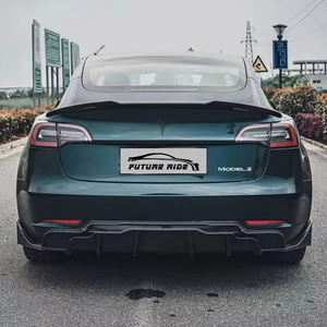 Kit carrosserie de style Vorstein comprenant une lèvre avant et arrière, des jupes latérales et un spoiler pour <span class=keywords><strong>Tesla</strong></span> <span class=keywords><strong>Model</strong></span> <span class=keywords><strong>3</strong></span>, mise à niveau vers un style de kit aérodynamique rapide - Product Image 4