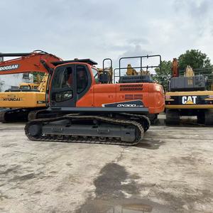 Excavatrice sur chenilles d'occasion Doosan DX300LC-9C 30 tonnes, modèle 2022, faible consommation de carburant, avec moteur et transmission pour travaux miniers et terrassement - Product Image 3