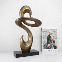 Sculpture d'art abstraite en résine dorée et marbre, sculptée à la main, accessoire de bureau de luxe, décoration de table d'hôtel, directement de l'usine