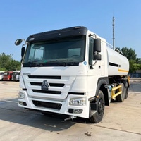 Camion-citerne Sinotruk HOWO 6x4 10 roues pour l'arrosage et le transport d'eau, vente directe usine, offre spéciale
