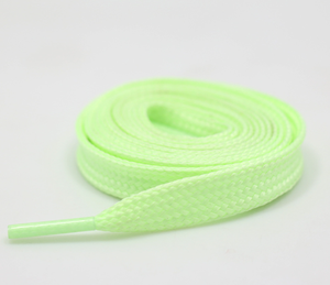 Lacets Lumineux pour Course Nocturne – Équipement Personnalisé avec Logo Fluorescent – Lacets Réfléchissants qui Brillent dans le Noir pour Baskets - Product Image 3